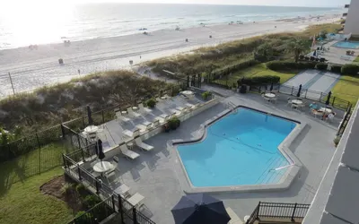 Steps to Sand | Modern Comforts | Family Friendly