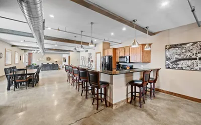 Triple Kings | Private Rooftop | Private Garage