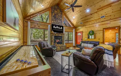 Sun Room + Close to Attractions + Playground + Shuffle Board + Family Friendly