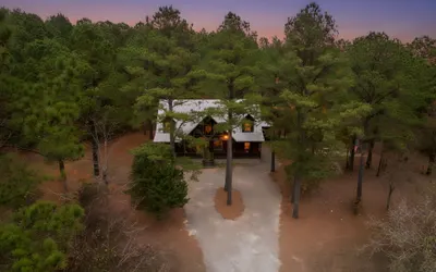 Theater + Pool Table + Play Set + 4 King Beds + Disc Golf + Near Broken Bow Lake