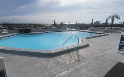 Ground Floor | Beachfront | Pool | Gym | Tennis