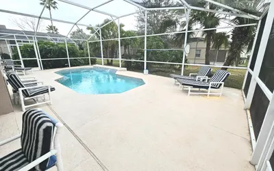 Spacious 4BR 3BA with *POOL**2 MASTER SUITES*WiFI