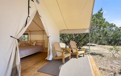Starry Nights and Firelit Memories in Hill Country