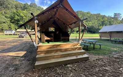 Glamping Getaway with Creekside Serenity