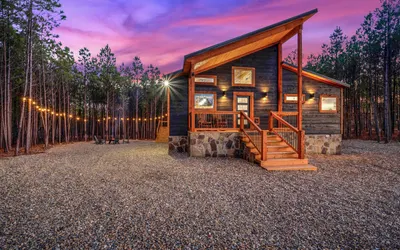 Sunset Views + ATV Trails + Game Room + Bunk Bed Nook + Private Outdoor Living