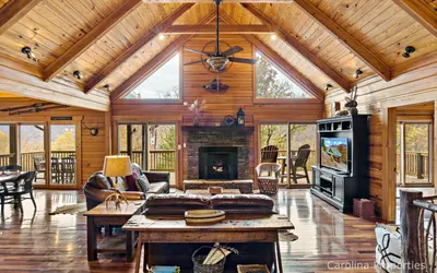 Symphony House by Carolina Properties - Big Views