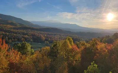 Incredible mtn views. Indoor pool & hot tub
