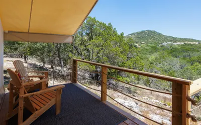 Glamping Under Starry Skies in Hill Country