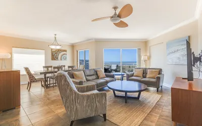 3BR Luxury Penthouse • Panoramic Views