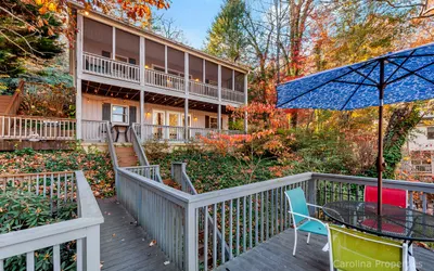 The Cottage at Grey Logs Cove - Lake Lure, Kayaks!