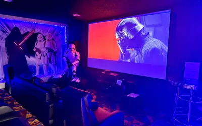 Near Disney, Amazing Disney Star Wars Villa w/ Poolside Cinema + Movie Theater