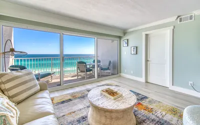 C603 | Beachfront with Beach Service, Pool, & WiFi