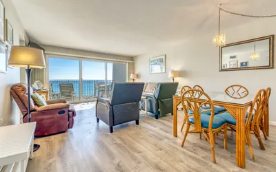 B402 | Beachfront with Beach Service, Pool, & WiFi