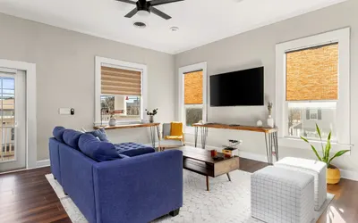 1920s Charm Steps from the Pearl & River Walk