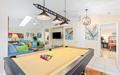 Large House, Ping-Pong, Pool Table, Dog Friendly, Steps to Beach & Private Yard!