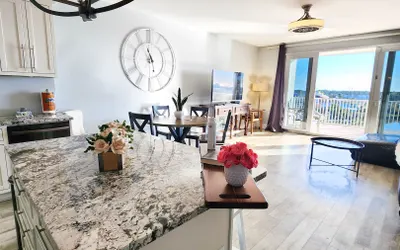 Exceptional unit 633!Accessible and  Inviting! Perfect Beach set up!