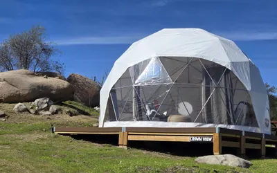 Dome Glamping with Mountain Views, Splitrock