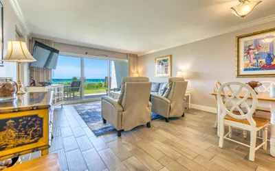 B101 | Beachfront with Beach Service, Pool, & WiFi