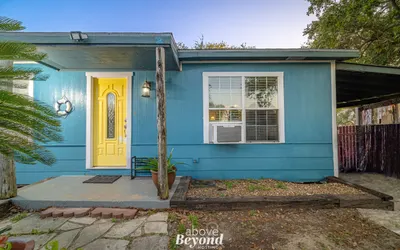Balmy Blue Beachy Bungalow