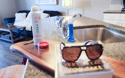 Bring your Pet! Amazing 3rd floor unit! Outstanding Views and Amenities!