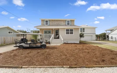 Golf Cart Included, 2 Blocks From Beach. Pet Friendly, Private Pool!
