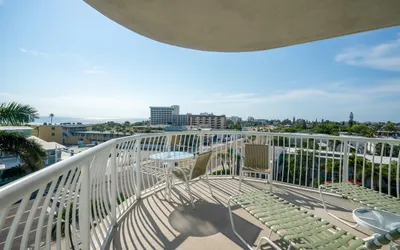 Luxury Corner Oasis • Panoramic Ocean Views