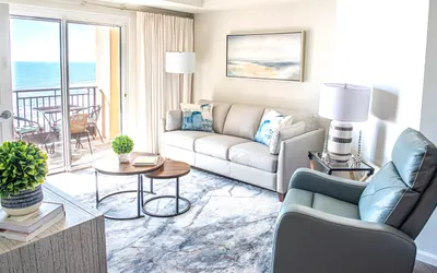 Special! Directly On Beach! May 30- June 5 -  Book 3 Nights & Extra Night Free