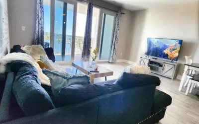 Gorgeous unit!  Divine beach set up! Restaurans, Boardwalk,Shops In The Resort