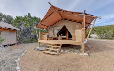 Cozy Heated Glamping Tent with Free Wine Tasting