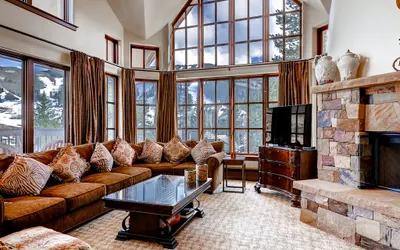 Luxury Ski-in 3 Br Penthouse Inside Pines Lodge, Sleeps 10!