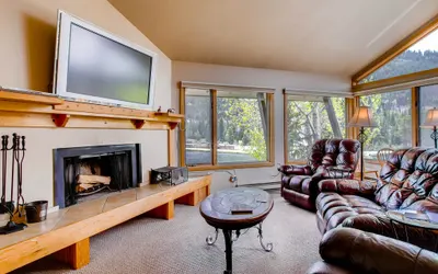 Large 1400 ft² 3Br Condo in Lakeside Village-Kids Ski Free