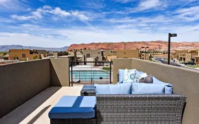 The View At The Escapes