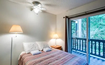 09SLL - Convenient - Inexpensive -  Sleeps 2