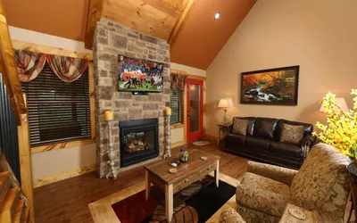 Rustic Elegance Cabin near Area Attractions