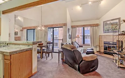 Downtown Breckenridge Studio with Master Loft sleeps 4