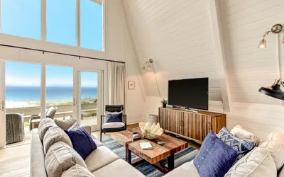 Roomy Chalet-Style Beachfront Condo with Private Beach Access