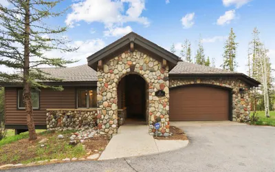 Evergreen Lodge