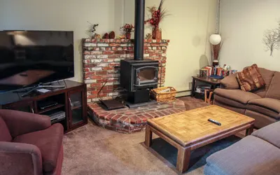 Chateau de Montagne 3 Spacious Condo With Great Complex Amenities On the Shuttle Route