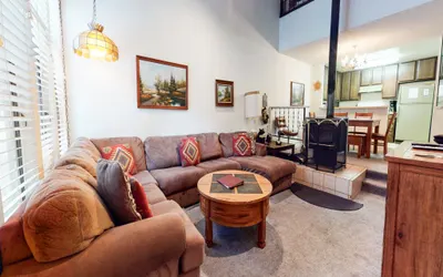 St. Moritz 34 Cozy Centrally Located Condo With Great Complex Amenities
