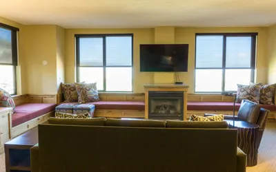 Deluxe condo in newly remodeled Grand Summit Hotel Save 20% on 7+ Nights!