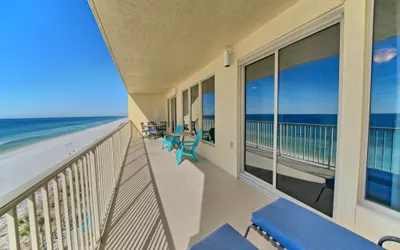 Tropical Gulf Front Condo with Picnic Area & Grills - Unit 0802