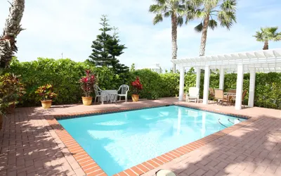 Endless Summer - Private home 50 feet to beach access