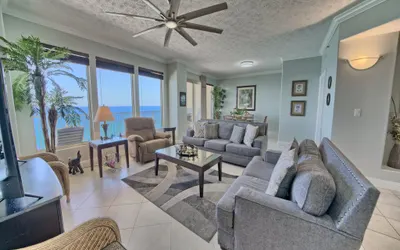 Luxurious Beachfront Condo with Beachside Pool Access and Free WiFi - Unit 1202