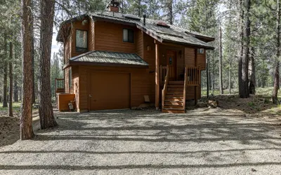 7 Cedar Private Cul-de-sac include Hot Tub with Forest View