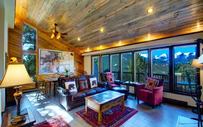 Blissful Refuge Vacation Home at Windcliff