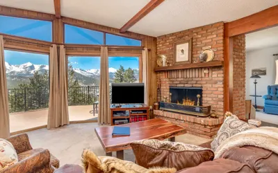 Macmillan Vacation Home at Windcliff