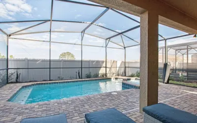 Beautiful Spacious Home w/Pool & Spa, Resort Community w/amenities, Game Room, Close to Disney!