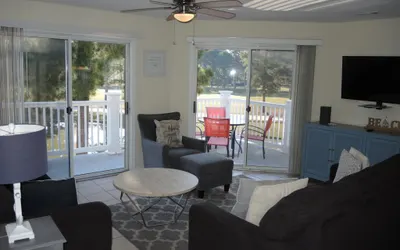 1 bedroom condo