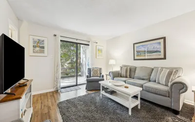 Newly Renovated Condo with Easy Access to Pool and Tennis Courts