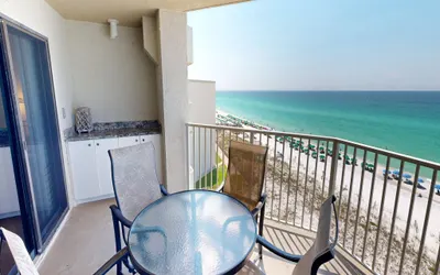 IR 605 Completely Renovated Gulf front 2 BR with washer/dryer and amazing views